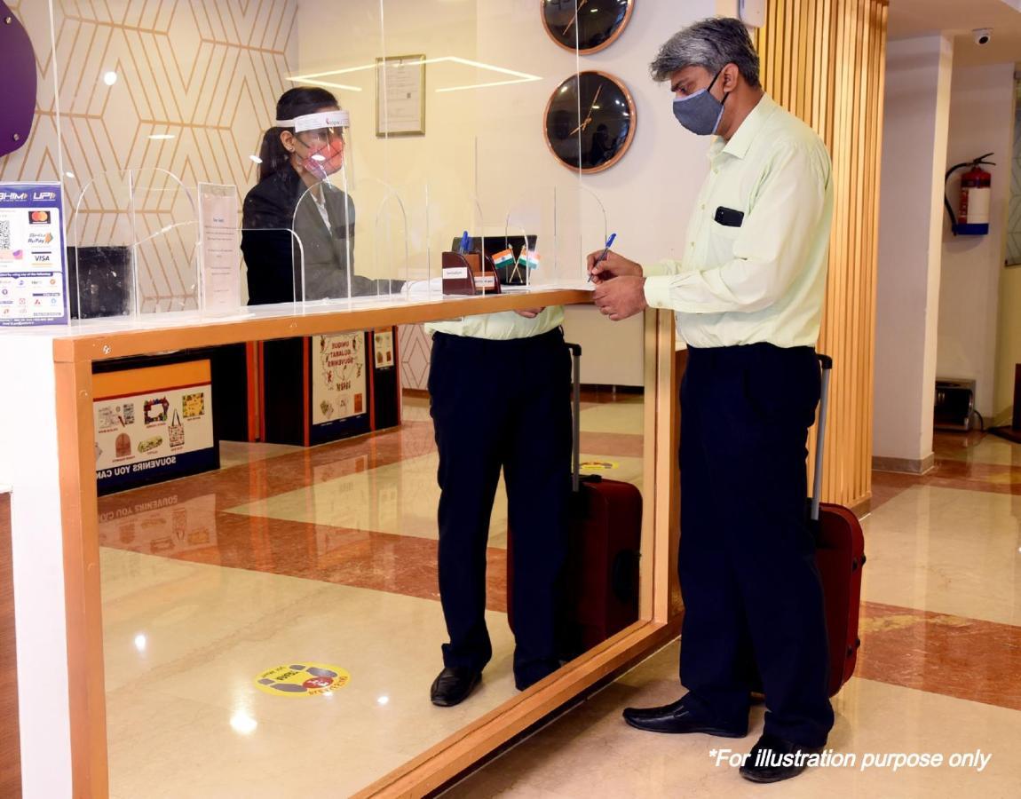 Oyo 11752 Hotel Sun Palace Residency Indirapuram Ngoại thất bức ảnh